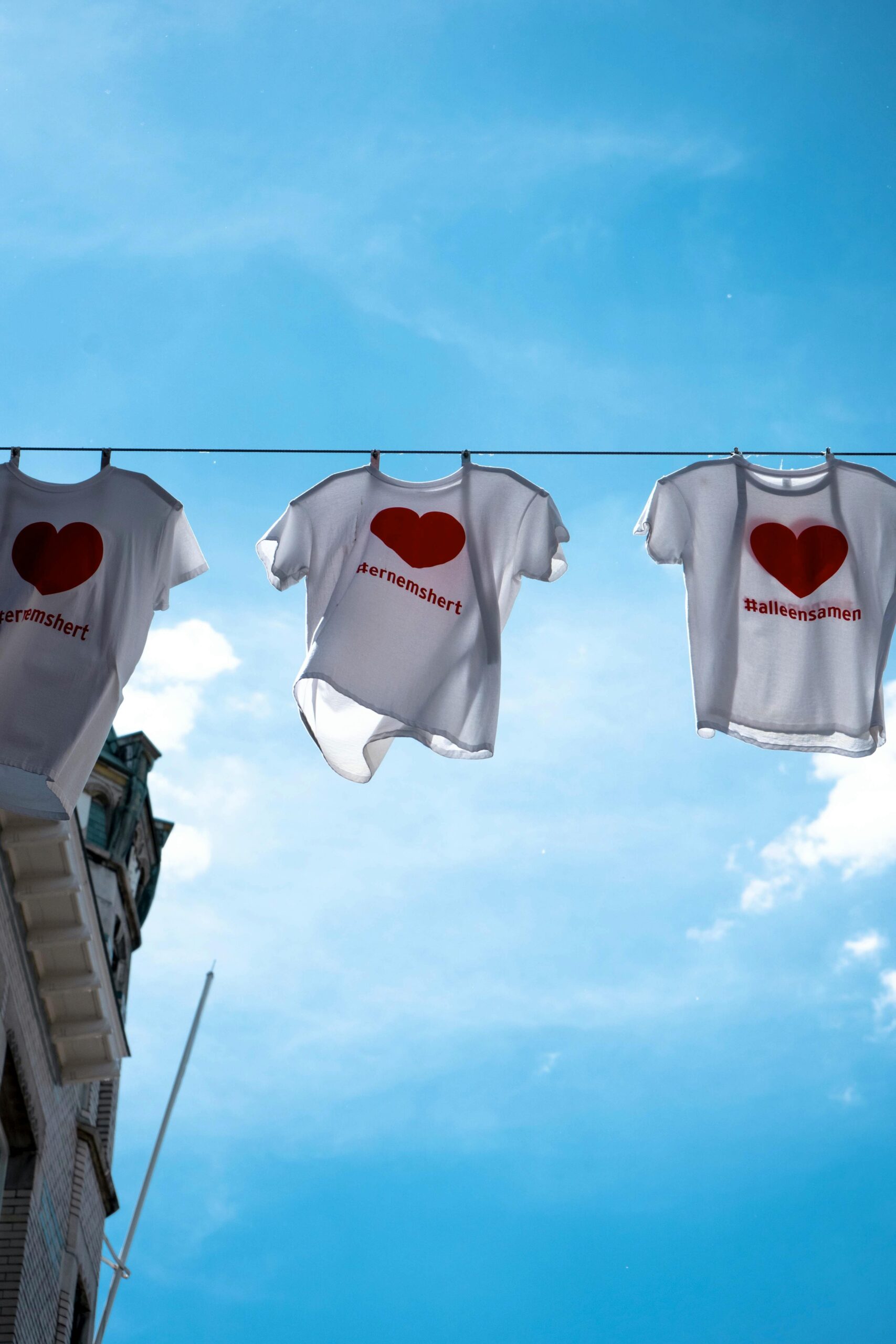 Como fazer suas camisetas de surfe durarem mais: Guia completo de cuidados